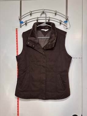 H: Foxfire Brown Quilted Faux Fur Collar Vest Size L